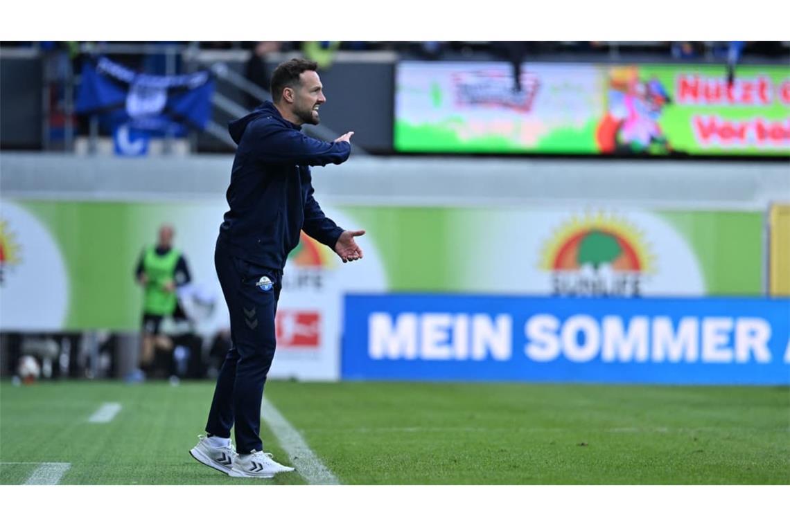 …&nbsp;und muss in der 82. Minute eigentlich den Ausgleich machen. Nach bärenstarkem Steilpass von Vidović aus der eigenen Hälfte heraus ist auf einmal Philippe durch, der die Kugel auf Batista-Meier abgelegt bekommt. Die Schwaben werfen sich jedoch mit mehreren Spielern dazwischen und verhindern gerade noch so den Ausgleich.