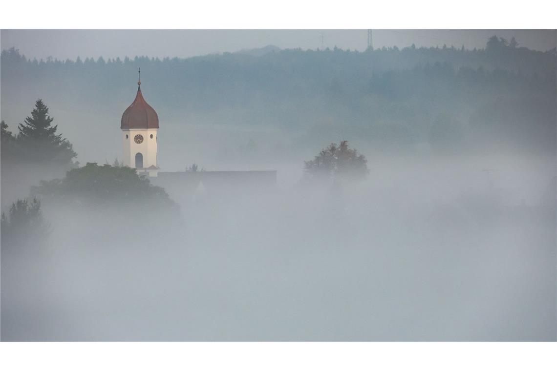 Nebel ist in den Morgenstunden vor allem an Flüssen ein Thema. 