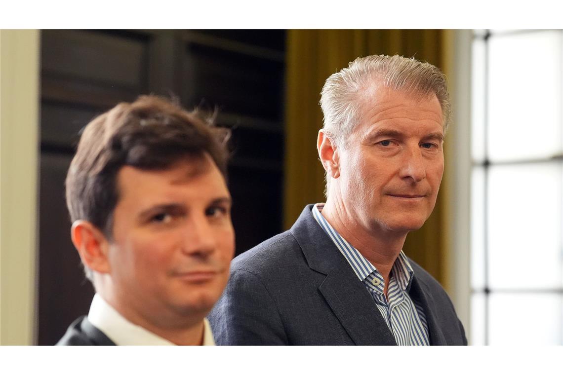 Juristischer Streit bringt Block-Prozess ins Stocken Nebenklagevertreter Philip von der Meden (l.) hatte eine ganze Reihe Fragen vorbereitet.