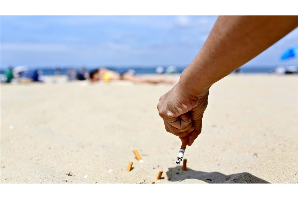 Nein zu Kippen im Sand.