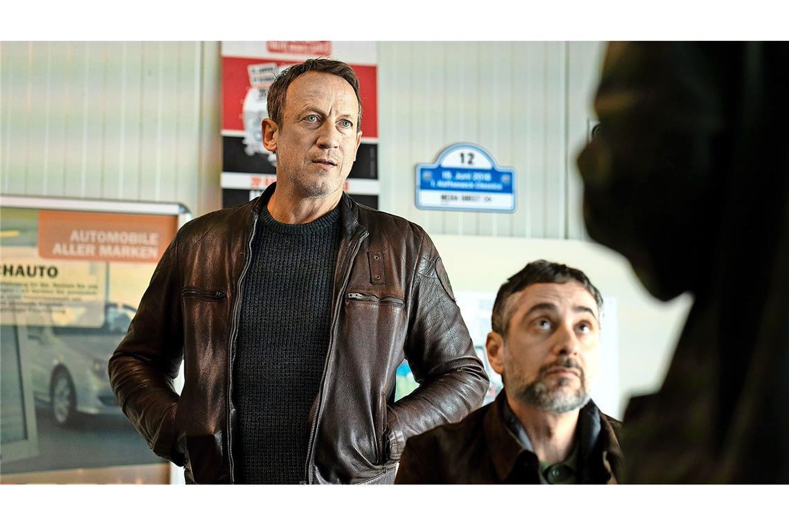 Neu im Team: Falke (Wotan Wilke Möhring, li.) arbeitet fortan mit dem schrulligen Cyber-Experten Mario Schmitt (Denis Moschitto) zusammen.