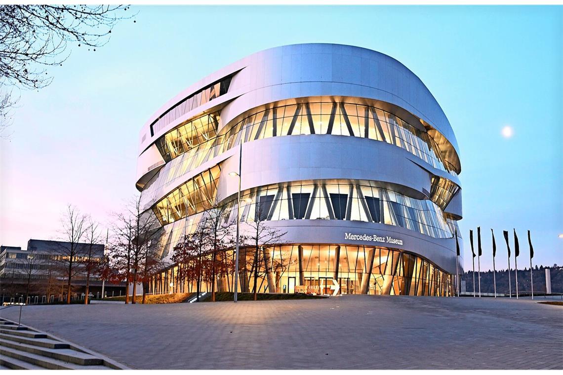 3,6 Millionen Besucher: Museen mit Rekordbilanz Neuer Publikumsrekord: Das Mercedes-Benz-Museum empfing 882 422 Besucher (2023: 800 245) aus 162 Ländern.