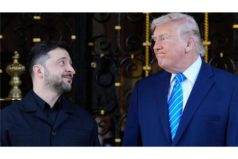 Neues Zerwürfnis: Der ukrainische Präsident Wolodymyr Selenskyj (l., hier im Jahr 2025 beim Besuch in Washington) und US-Präsident Donald Trump liegen wegen des US-Diesel-Deals mit Russland mal wieder über Kreuz.