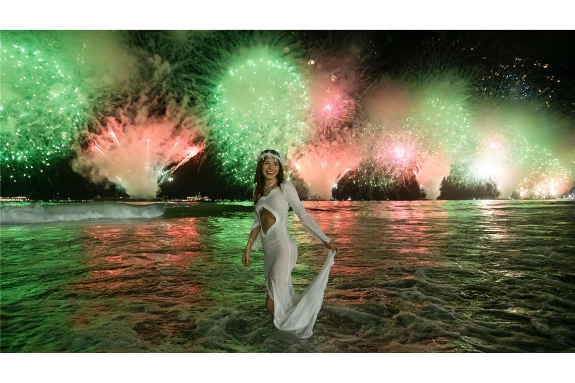 Bilder des Tages Neujahr an der Copacabana.