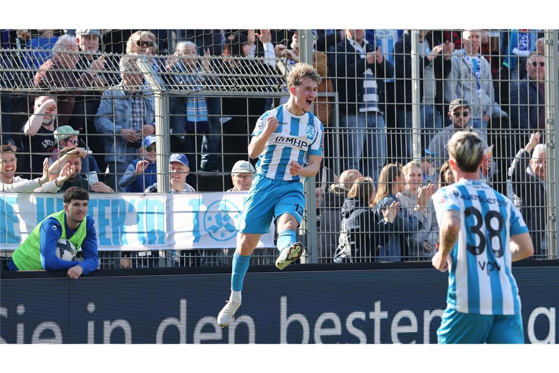 „Jetzt wäre es natürlich wichtig, auswärts nachzulegen“ Nevio Schembri bejubelt seinen Treffer zum 1:0.