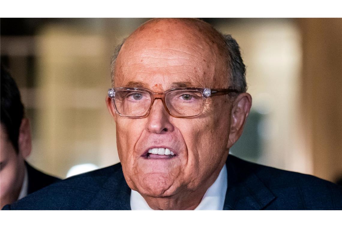New Yorks Ex-Bürgermeister Rudy Giuliani liegt einem Sprecher zufolge in kritischem Zustand im Krankenhaus. (Archivbild)