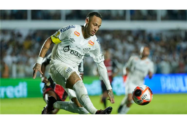 Neymar am Ball für den FC Santos.