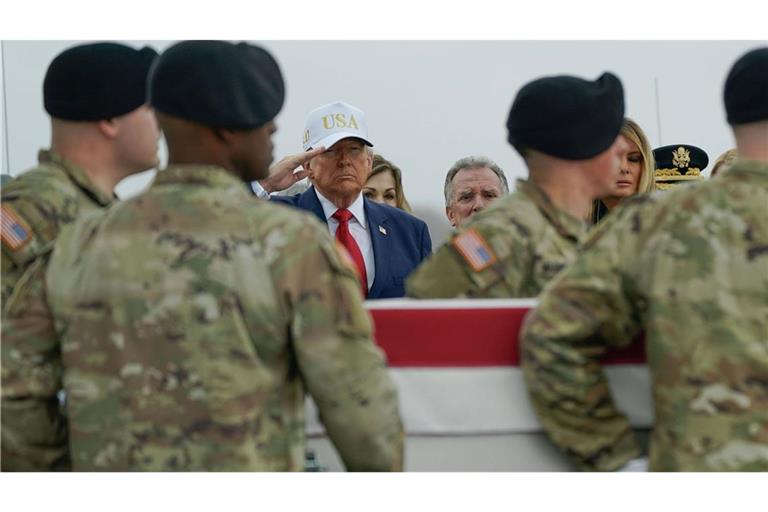 Nicht gut für Trumps Ansehen: Mindestens sieben Soldaten sind im Iran-Krieg bisher ums Leben gekommen. Das Pentagon gab zudem rund 140 Verletzte bekannt.