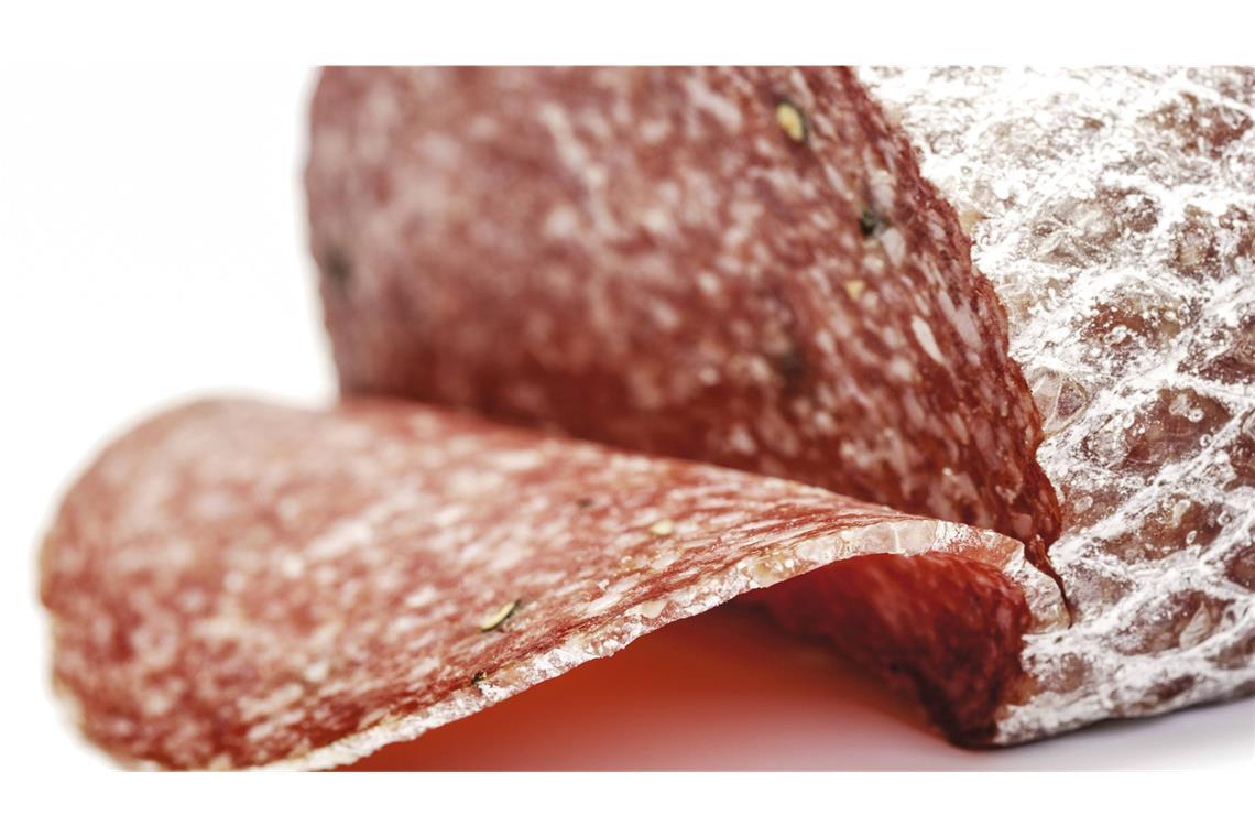 Nicht jede Salami aus dem Handel ist unbedenklich – auch Hofläden und Bäcker sind betroffen.