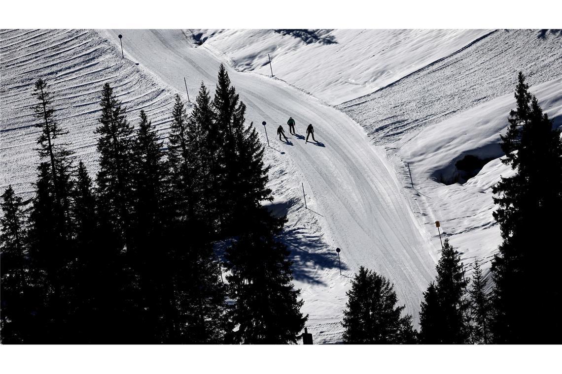 Nicht überall ist es abseits der Pisten grün. (Archivbild)