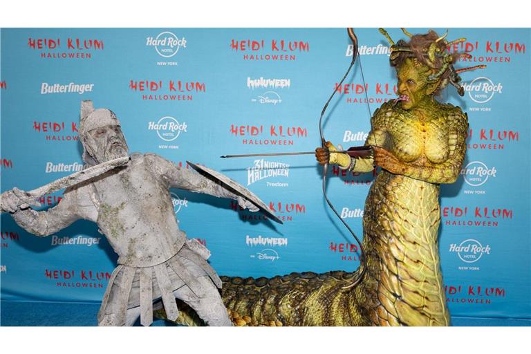 Heidi Klum verkleidet sich „sehr hässlich“ –  Tom Kaulitz  zu Stein erstarrt Nicht wiederzuerkennen: Heidi Klum (rechts) und ihr Partner Tom Kaulitz.