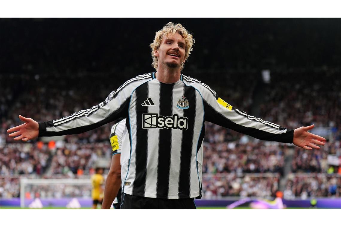 Nick Woltemade freut sich über sein erstes Tor für Newcastle.
