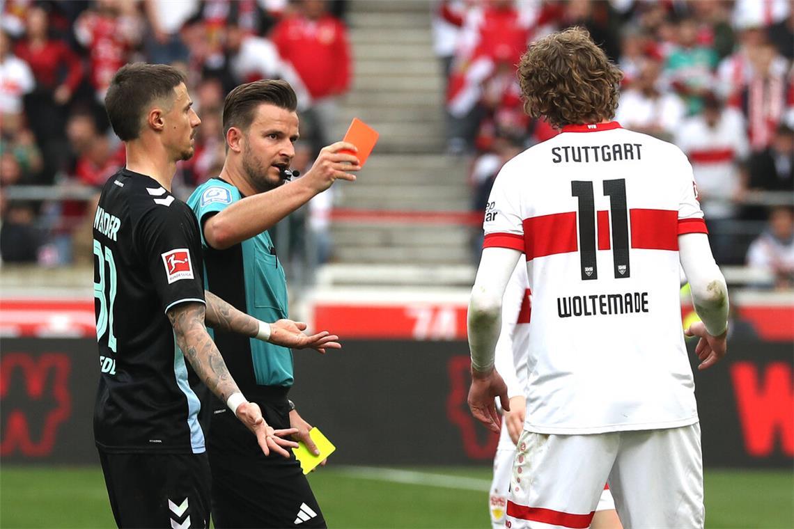 Kommentar: Aktuell richtig, grundsätzlich falsch Nick Woltemade sieht gegen Werder Bremen Gelb-Rot und wird gesperrt – dabei bleibt es trotz des Protests des VfB Stuttgart.
