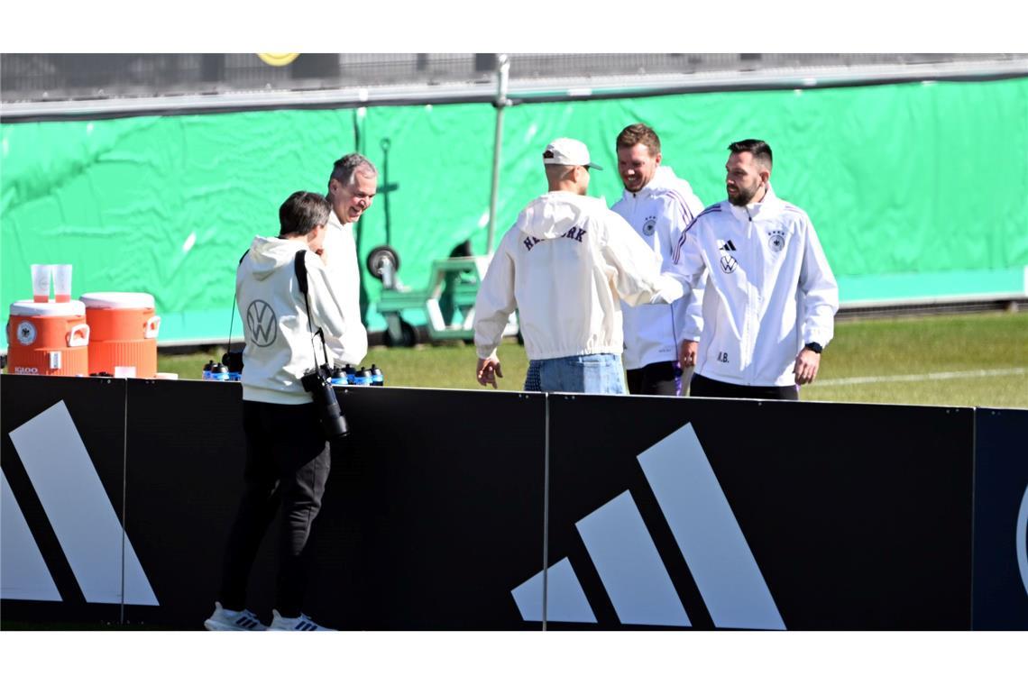 Alberei und Antipasti: Magie von San Siro als Titelfunke Niclas Füllkrug kam beim Training der Nationalmannschaft vorbei.