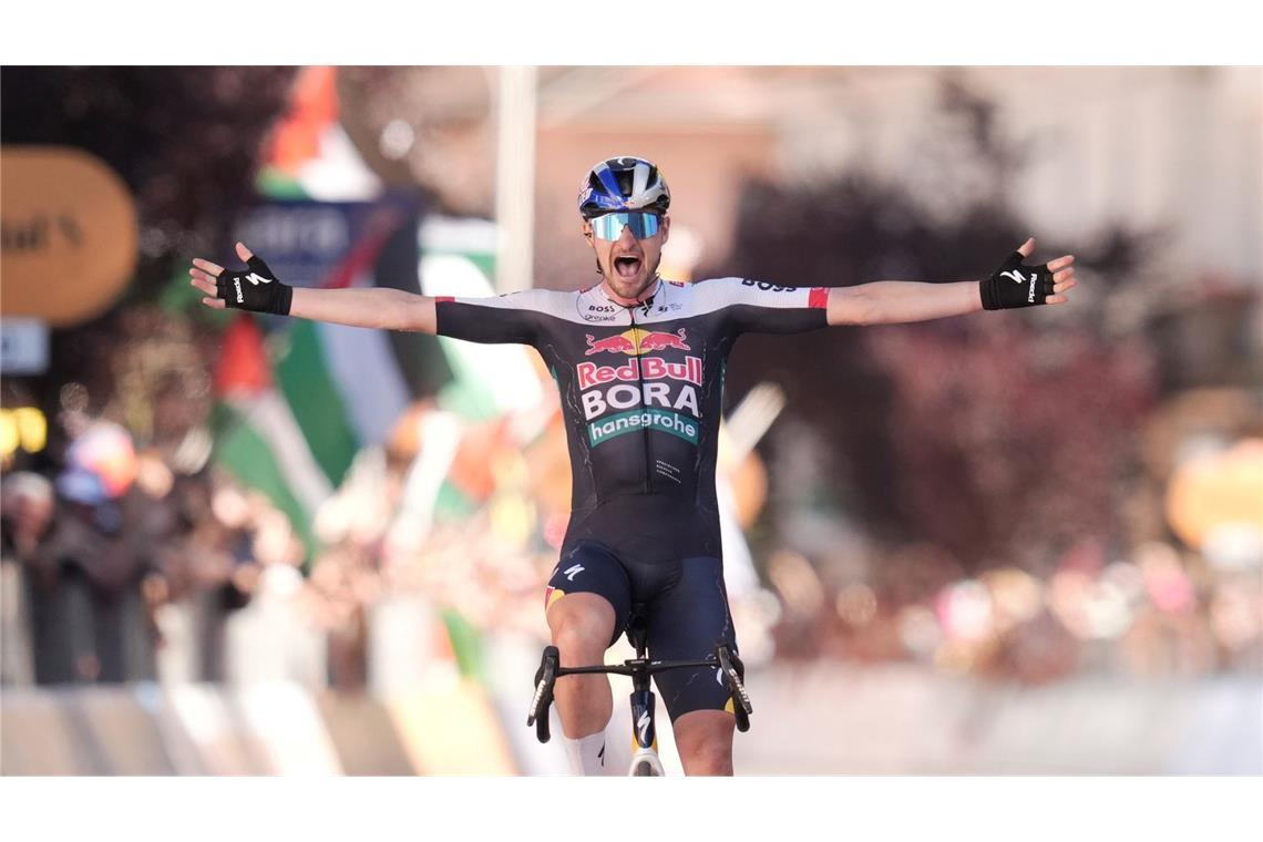 Solo-Triumph für Denz beim Giro - "Der emotionalste Sieg" Nico Denz sorgt für den ersten deutschen Etappensieg beim 108. Giro.