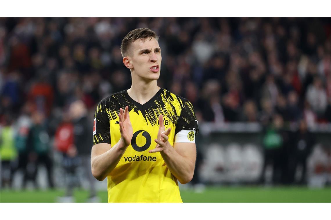 Nico Schlotterbeck bleibt Borussia Dortmund treu.