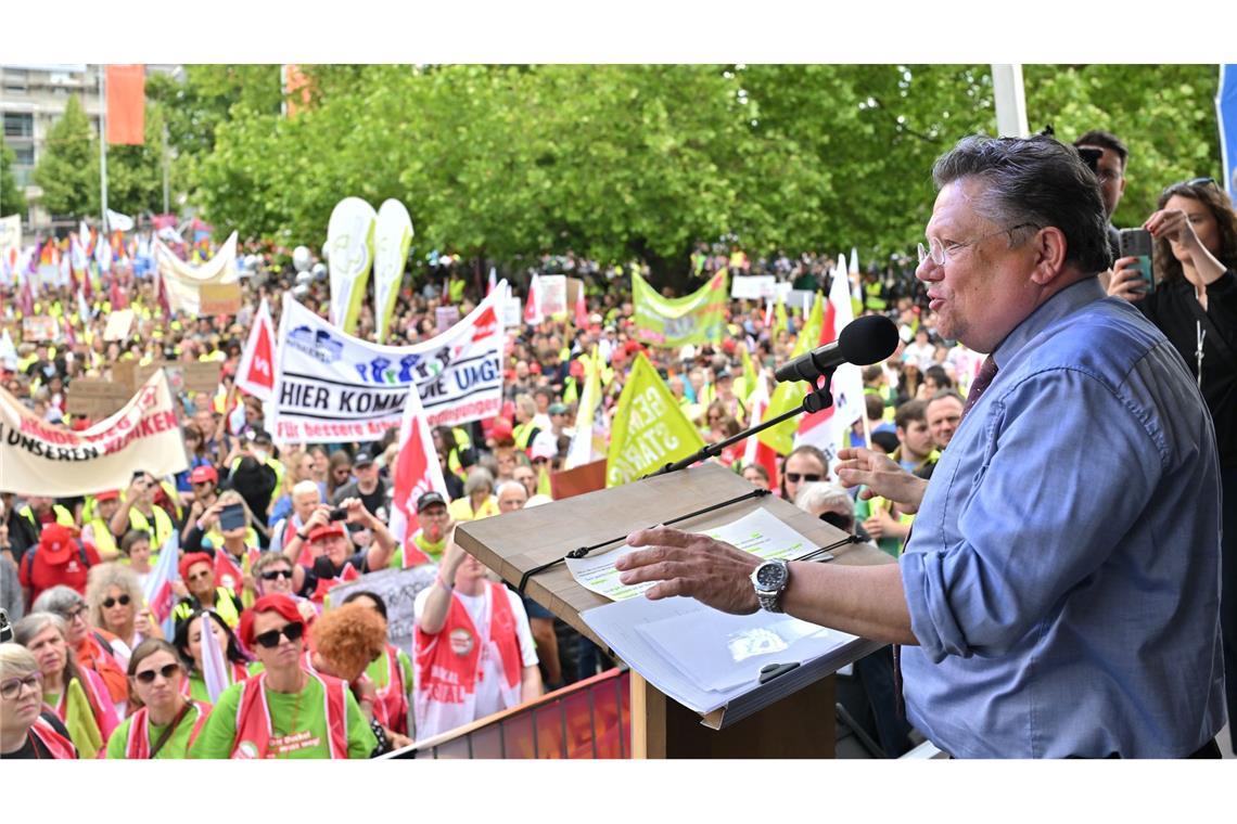 Spardruck bei Kassengaben wächst - Weiter Proteste