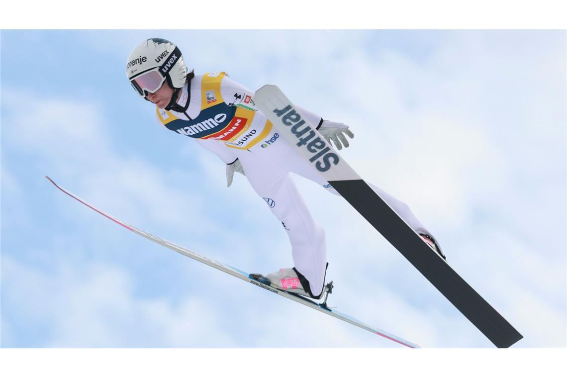 Prevc fliegt in Heimat zum Sieg - Weltrekord durch Schwester