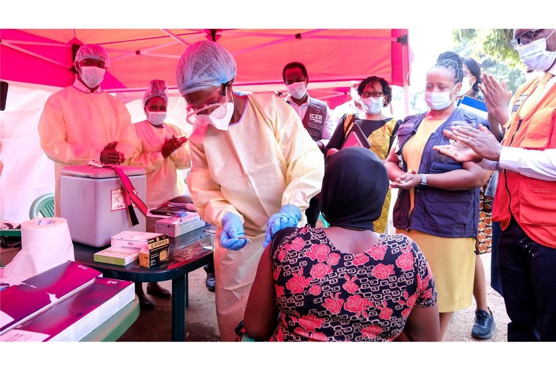 Uganda erklärt Ebola-Ausbruch für beendet Noch gibt es keinen zugelassenen Impfstoff gegen die gefährliche Sudan-Variante von Ebola. (Archivbild)