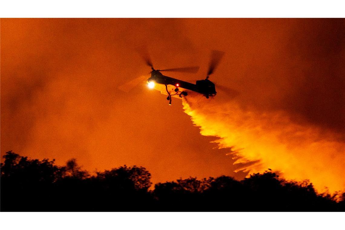 Feuer in LA: Warnung vor Preiswucher, Betrug und Plündereien Noch kann die Feuerwehr keine Entwarnung bei den Bränden geben, ganz im Gegenteil. (Foto aktuell)