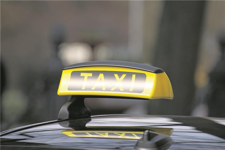Noch müssen die Teilorte Köchersberg und Siebenknie auf ein Ruftaxiangebot warten. Foto: VRD/Fotolia; adobe stock
