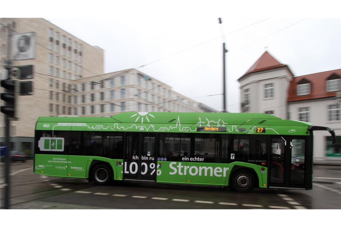 Kein Geld für Elektro-Busse? Noch „stromert“ es nicht überall im Land so wie hier auf der Linie 27 in Freiburg.
