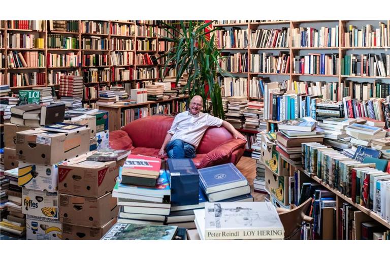 Norbert Schuler in seinem Antiquariat. Vor mehr als 20 Jahren kaufte er Winfried Bader den Tübinger Bücherladen ab: „Ich wollte nichts anderes mehr machen, das war mein Leben.“