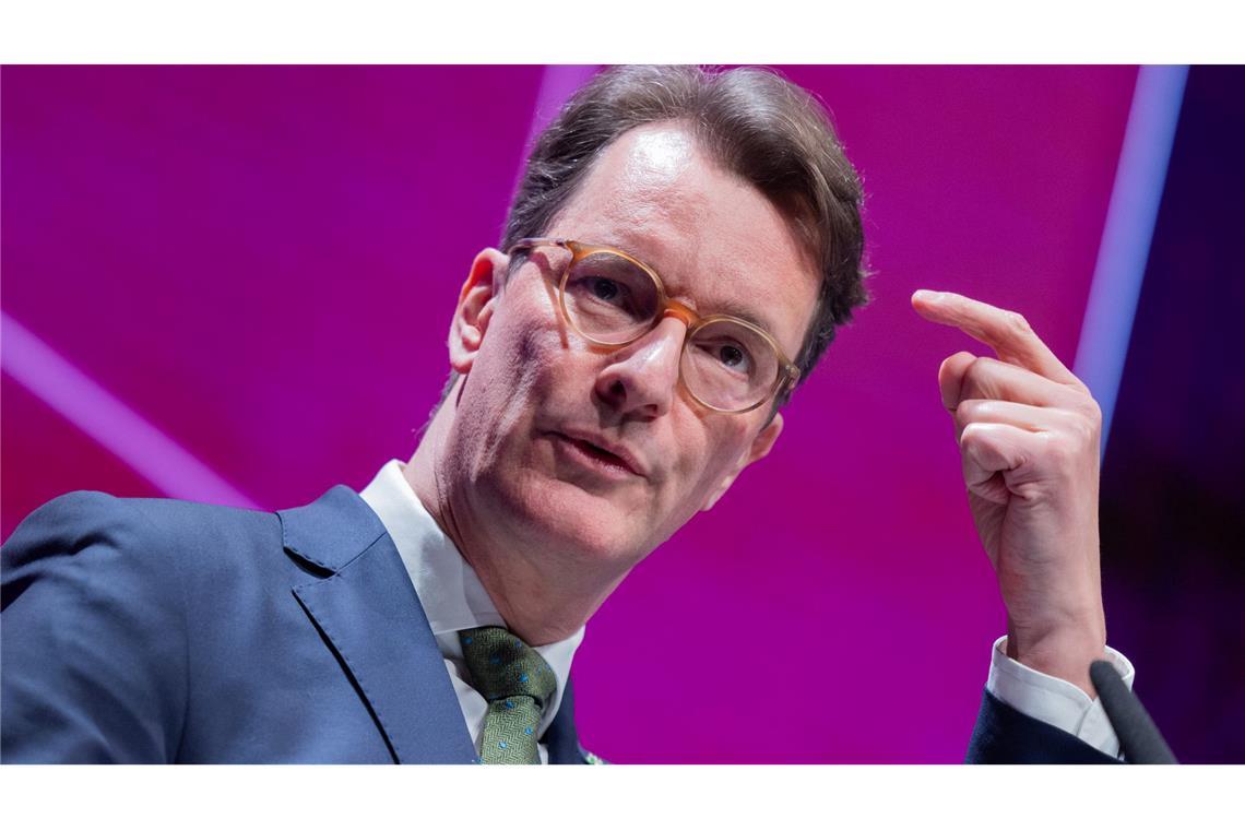 NRW-Ministerpräsident Hendrik Wüst ist für ein starkes Beamtentum.