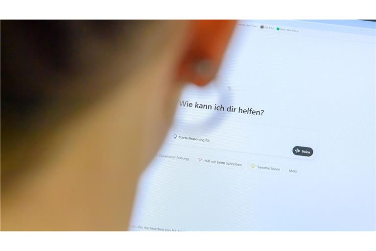 Nur 27 Prozent der Befragten aus Deutschland prüfen KI-generierte Texte, Bilder oder Übersetzungen. (Symbolbild)