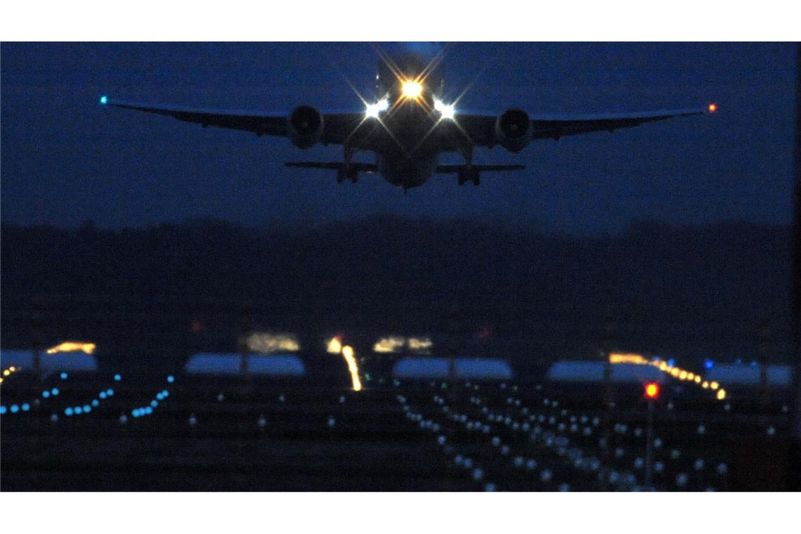 Nur ein kleiner Teil der Menschheit fliegt regelmäßig, hinterlässt damit aber einen enormen ökologischen Fußabdruck.