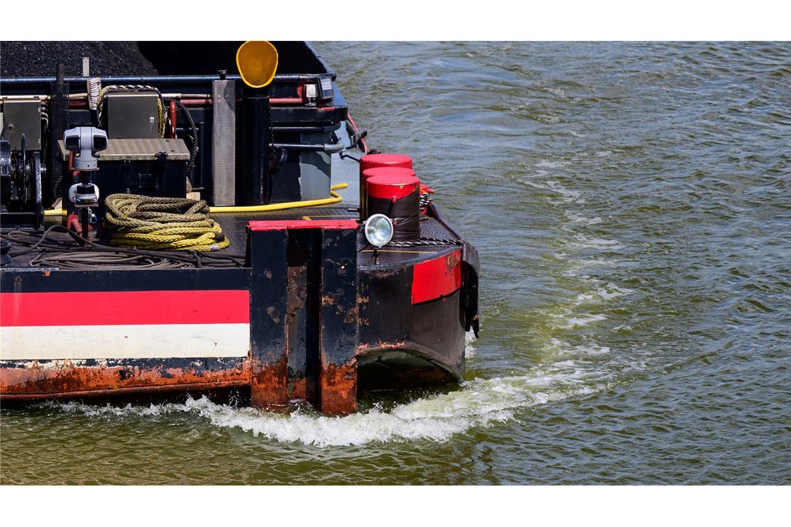Nur eine unscheinbare graue Kamera am Bug: Von außen sieht man erst auf den zweiten Blick, dass das Schiff ferngesteuert wird.