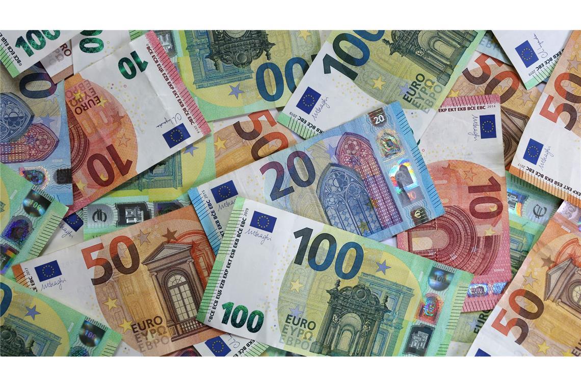 Nur in wenigen Ländern ist die Sparquote höher als in Deutschland. (Symbolbild)