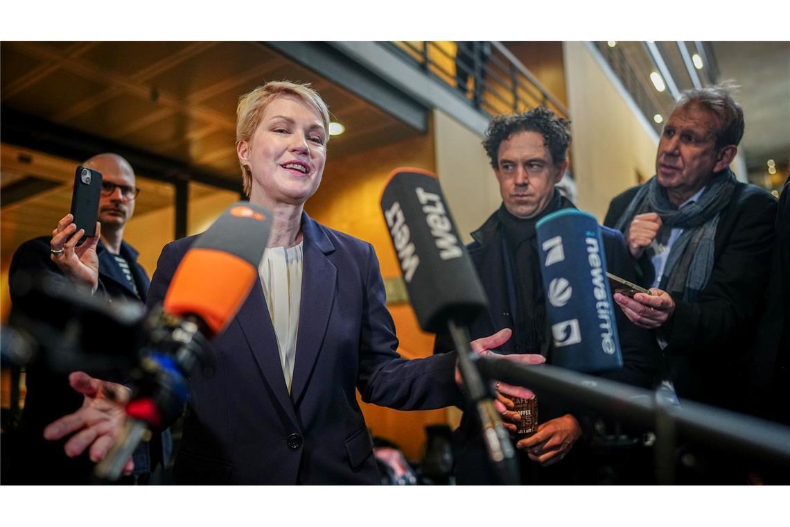Geräuschlose Premiere: Schwarz-Rot sondiert still und leise Nur Mecklenburg-Vorpommerns Ministerpräsidentin Manuela Schwesig äußerte sich zunächst.
