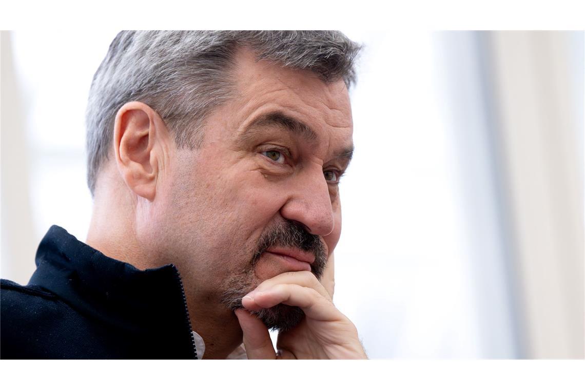 Söder deutet Klageverzicht bei Länderfinanzausgleich an Nur mit einer Neuregelung des Länderfinanzausgleichs wird die CSU nach den Worten von Parteichef Markus Söder bei den Verhandlungen zur Reform der Schuldenbremse konstruktiv mitarbeiten.