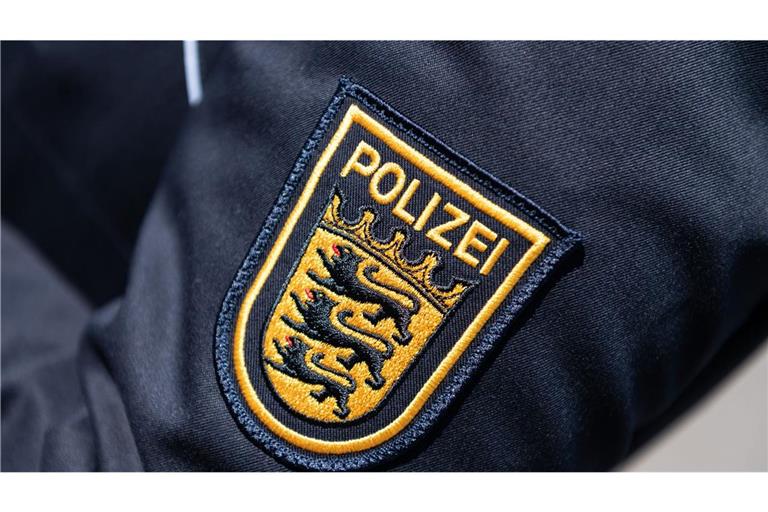 Nur moderat mehr Polizeiwappen werden in Baden-Württemberg getragen: in zehn Jahren etwa 55 Polizisten  pro Jahr mehr fürs Land.