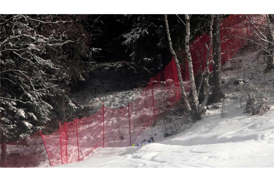 Nur noch allein sein: Direkt vor dem Wald legte sich McGrath hin und starrte ins Leere.