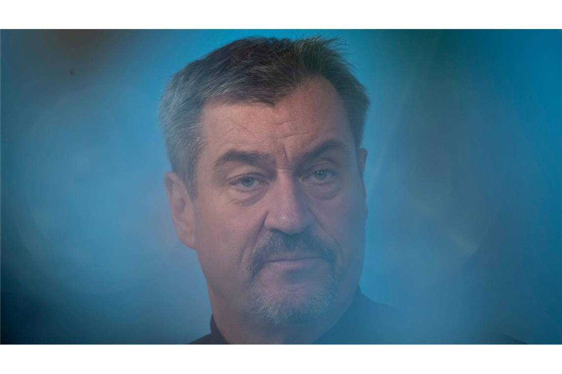Söder stellt Zukunft des Deutschlandtickets infrage Nur wenn der Bund die Gesamtfinanzierung stemmen kann, sieht CSU-Chef Söder eine Zukunft für das Deutschlandticket.