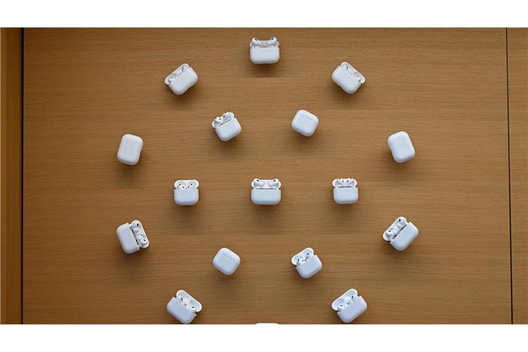 Nutzer in der EU bekommen die Live-Übersetzungsfunktion später in ihre AirPods. (Archivbild)