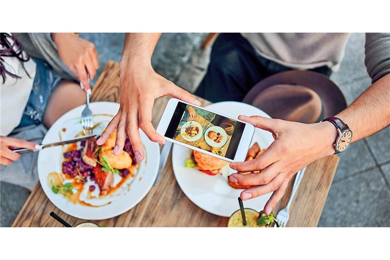 Nutzer können auf Google Sterne für Restaurants vergeben – viele posten auch Bilder vom Essen. Manche Lokale werden hundert- oder tausendfach bewertet.