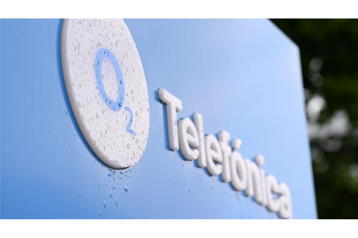 O2-Logo am Düsseldorfer Standort des Telekommunikationsanbieters - dort war bis 2014 die E-Plus-Zentrale.