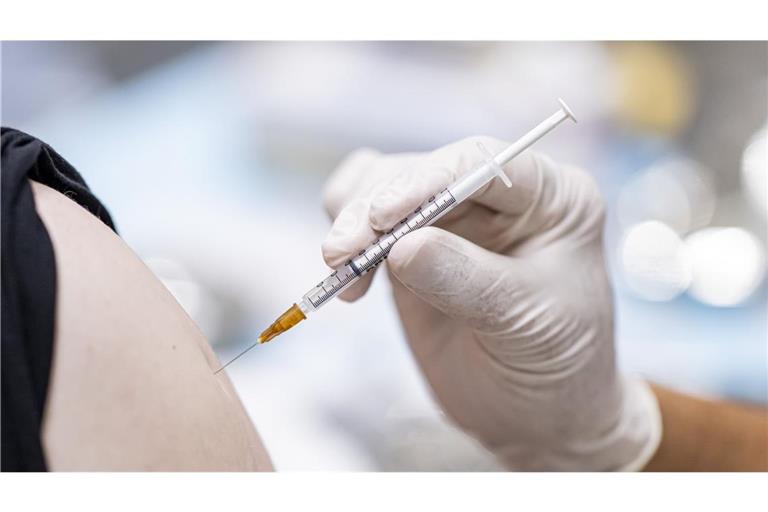 Ob Impfstoff verfügbar sei, müssten Patienten bei ihren Hausärzten abfragen.