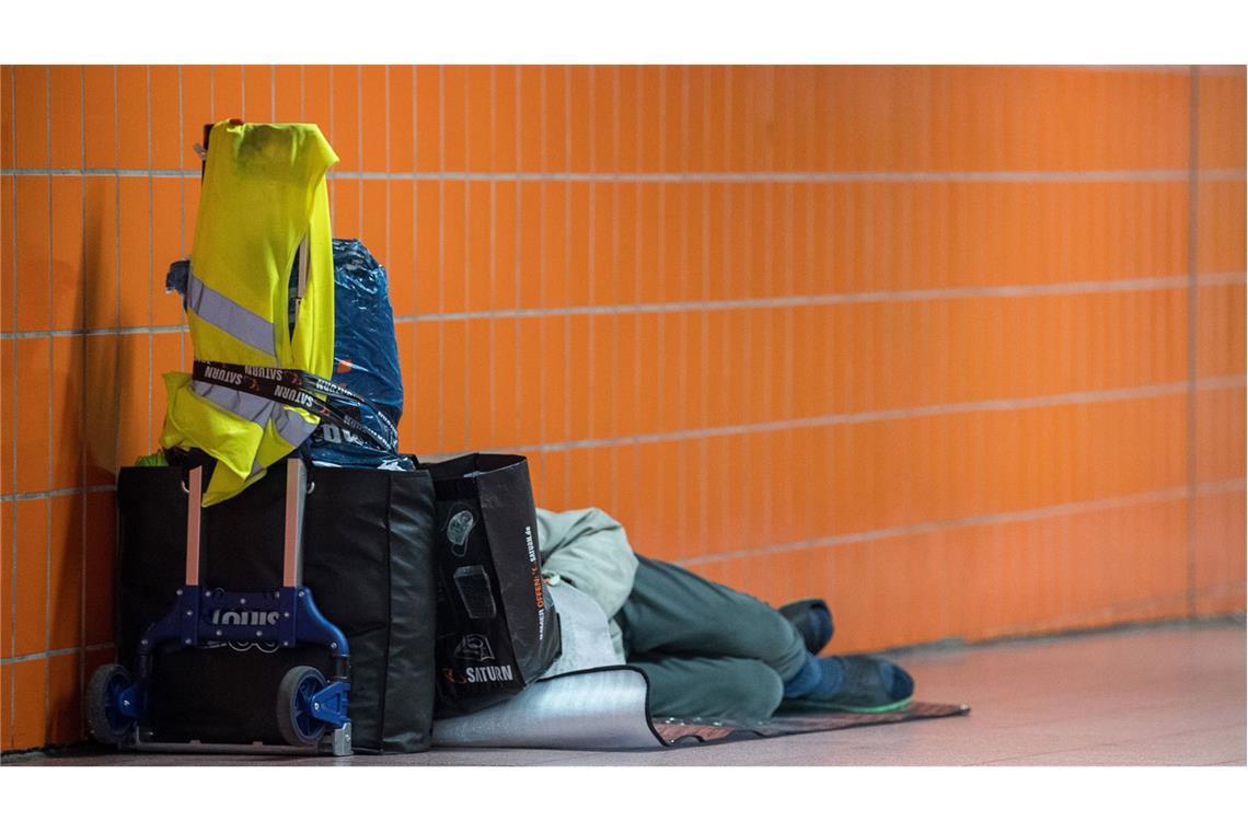 Wie Armut die Demokratie bedroht Obdachlosigkeit ist einer der sichtbarsten Auswirkungen von Armut. (Symbolbild)