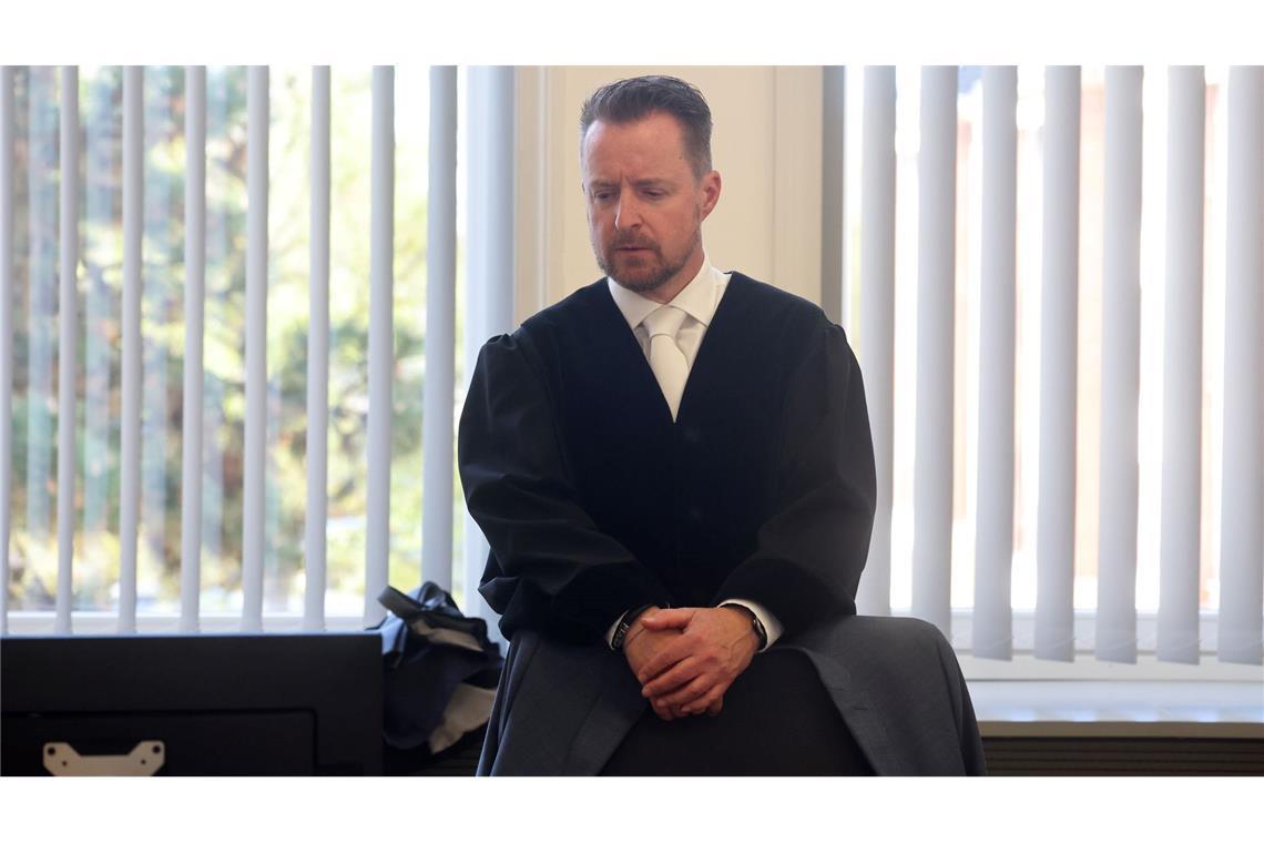 Oberstaatsanwalt Harald Nowack von der Staatsanwaltschaft Rostock. Sie wirft der Angeklagten Mord aus Heimtücke und niedrigen Beweggründen vor.