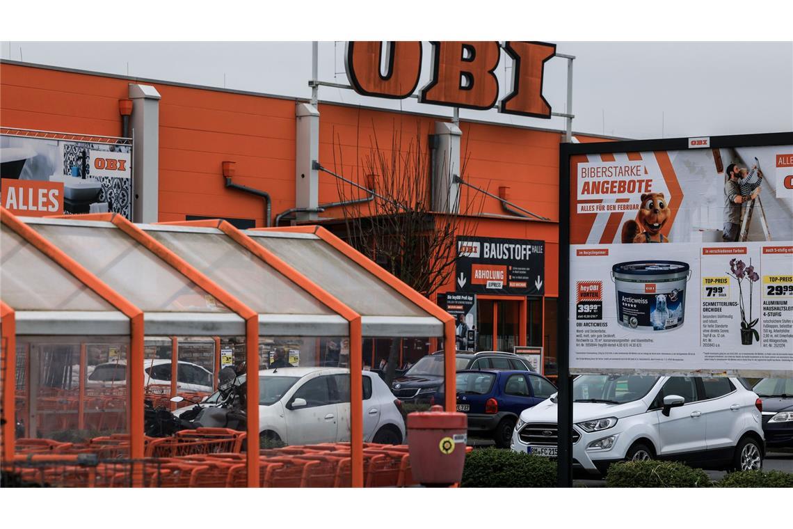 Obi zählt mit etwa 350 Filialen hierzulande zu den größten Baumarktketten.