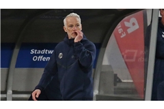 OFC-Trainer Mark Zimmermann verliert mit seinem Team im Hessenpokal-Halbfinale.        


Foto: IMAGO/SNS UG 