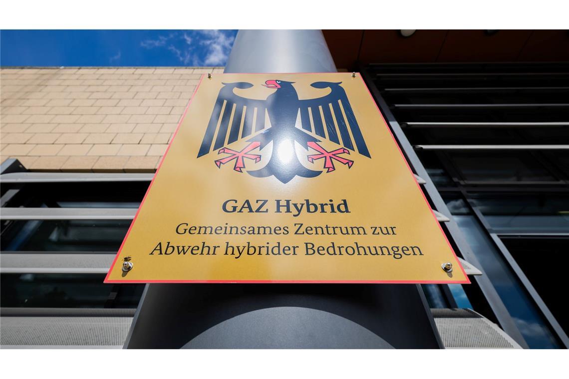 Offiziell eingeweiht wurde das GAZ Hybrid von Bundesinnenminister Alexander Dobrindt (CSU).