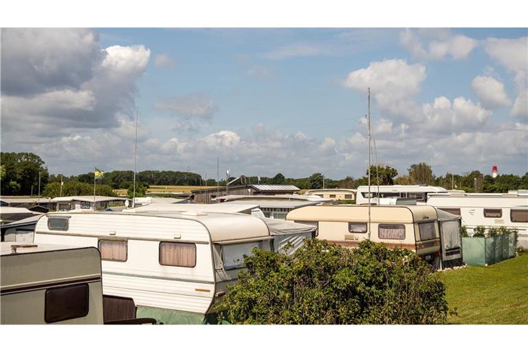 Oft kämpfen Camper gegen das Funkloch. (Foto-Archiv)