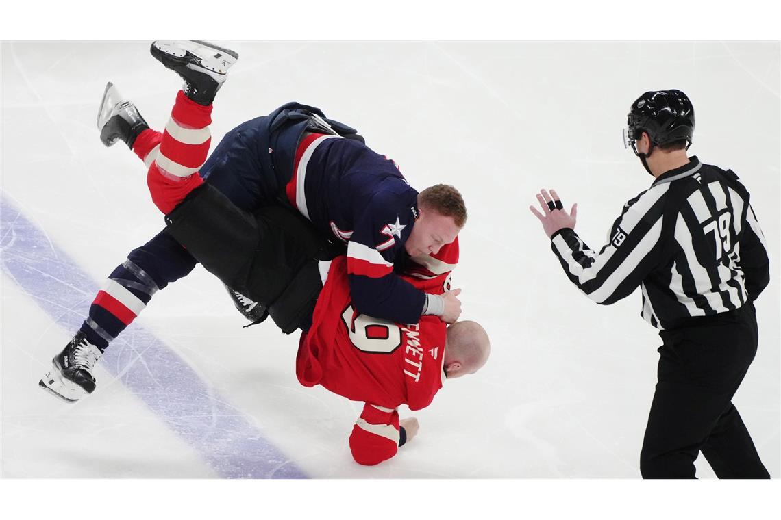 Bilder des Tages Ohne Puck: USA-Star Tkachuk vs. Kanadas Bennett im 4 Nations-Duell