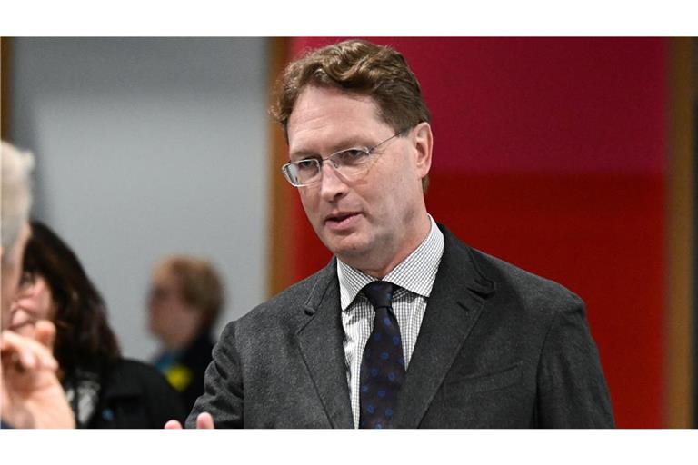 Ola Källenius tritt eine zweite Amtszeit als Präsident von Europas oberstem Autolobbyverband Acea an. (Archivbild)