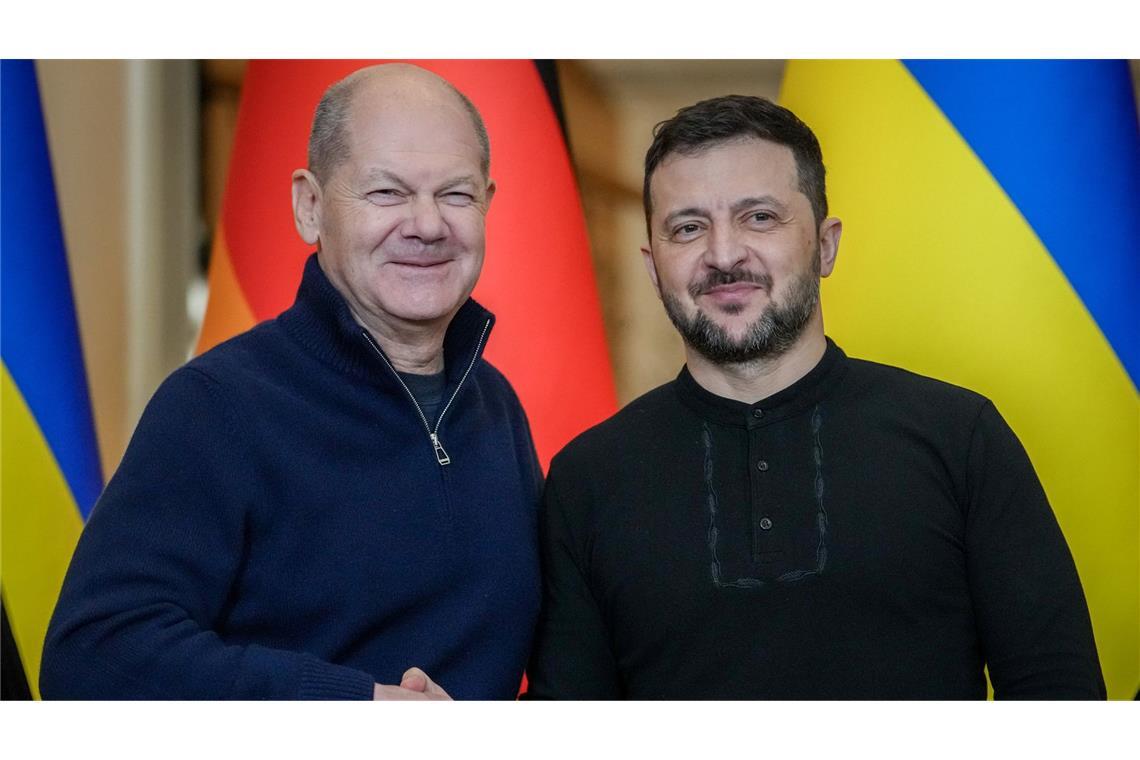 Ukraine und USA planen neues Treffen – Scholz bei EU-Gipfel in Brüssel Olaf Scholz und die weiteren Staats- und Regierungschefs der EU beraten heute auf einem Gipfel über ihre Reaktion auf das Zerwürfnis zwischen Trump und Selenskyj am vergangenen Freitag.